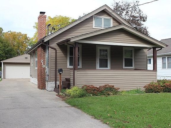 3rd image of 718 Lawn Dr