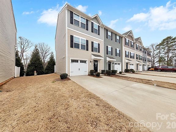 2nd image of 910 Taybyn Rd