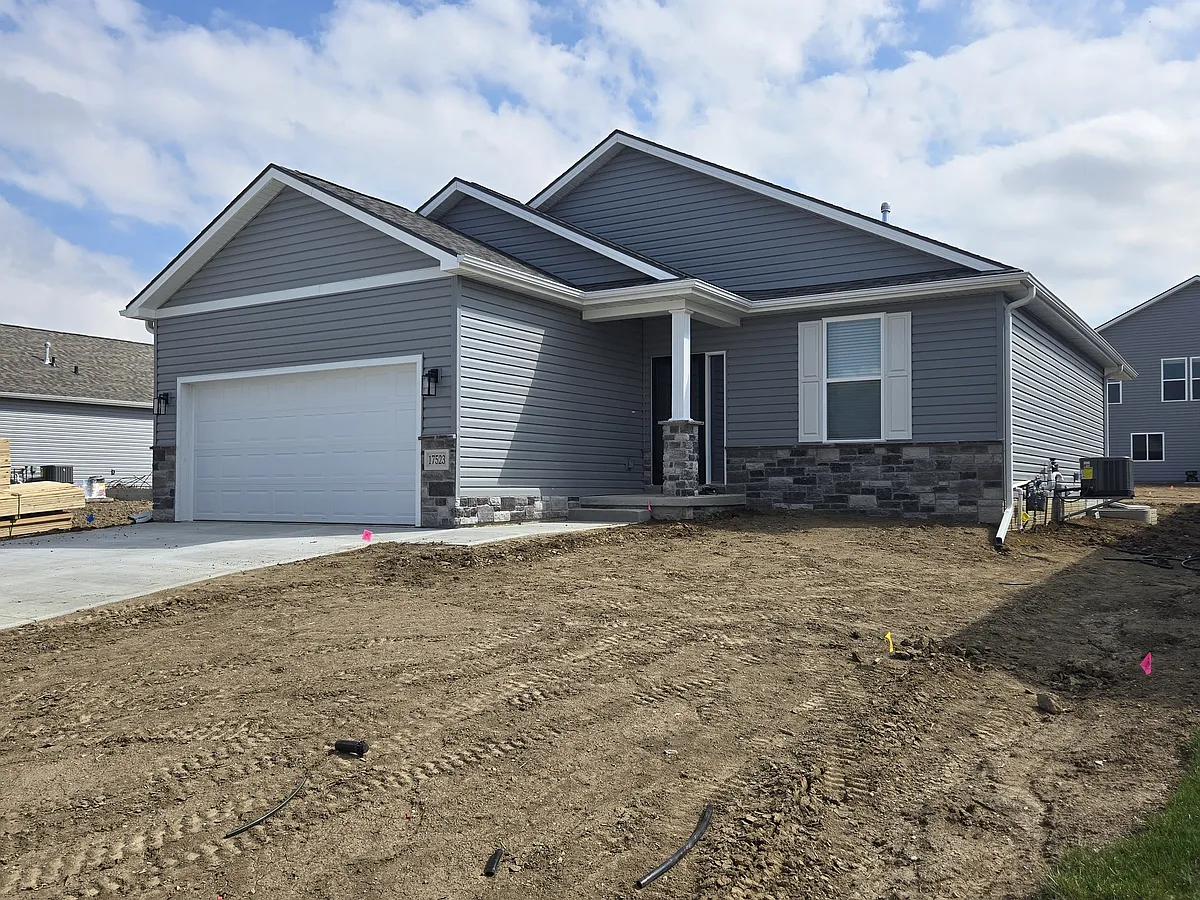 Building Photo - 17523 Greenleaf St