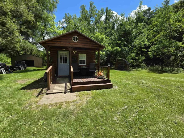 13035 Canyon Falls Rd, Mount Hope, WI 53816