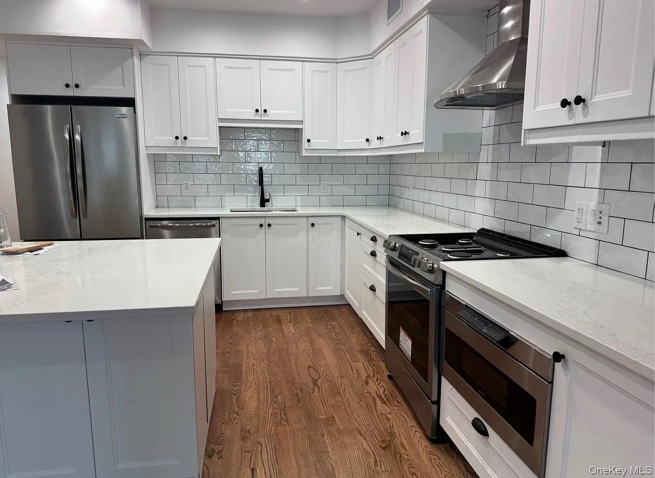 2 bed, 2.0 bath, $5,000 — Photo 2