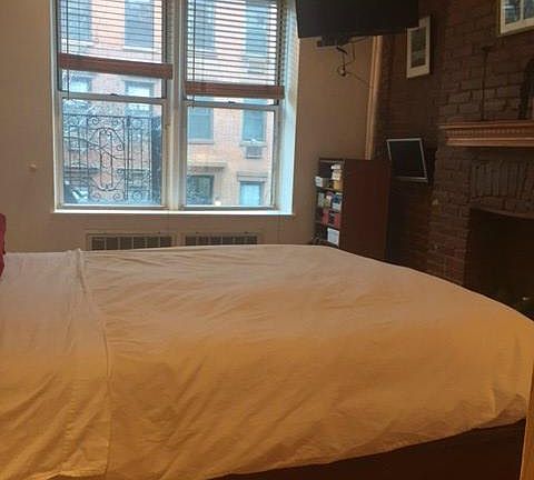 2nd image of 338 W 19th St APT 2C