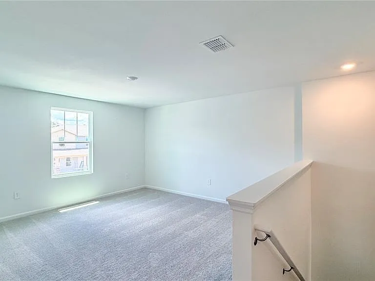 1558 Loxley Trl — Photo 21