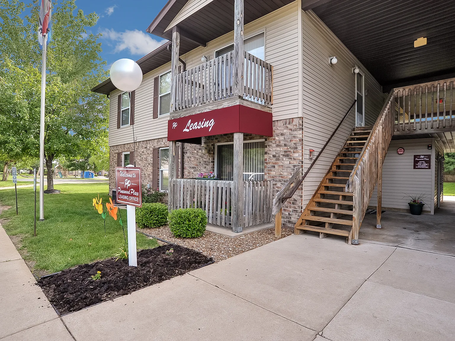 Pinewood Place Apartments — Photo 2