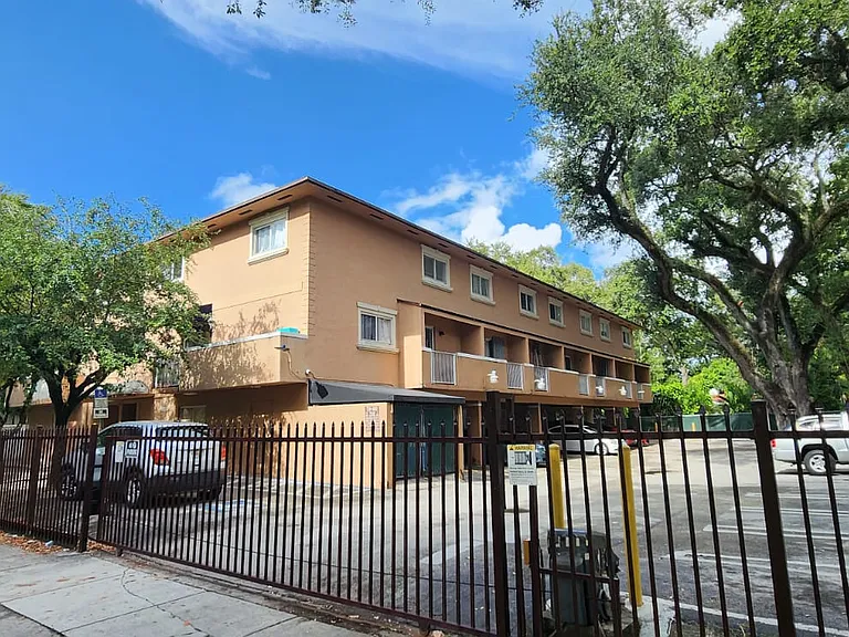 1650 NW 25th Ave #216 — Photo 9