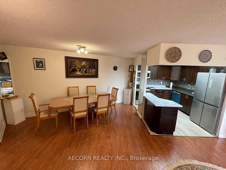 7811 Yonge St #805 — Photo 8