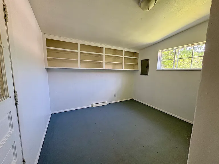 5547 Holborn Dr — Photo 8