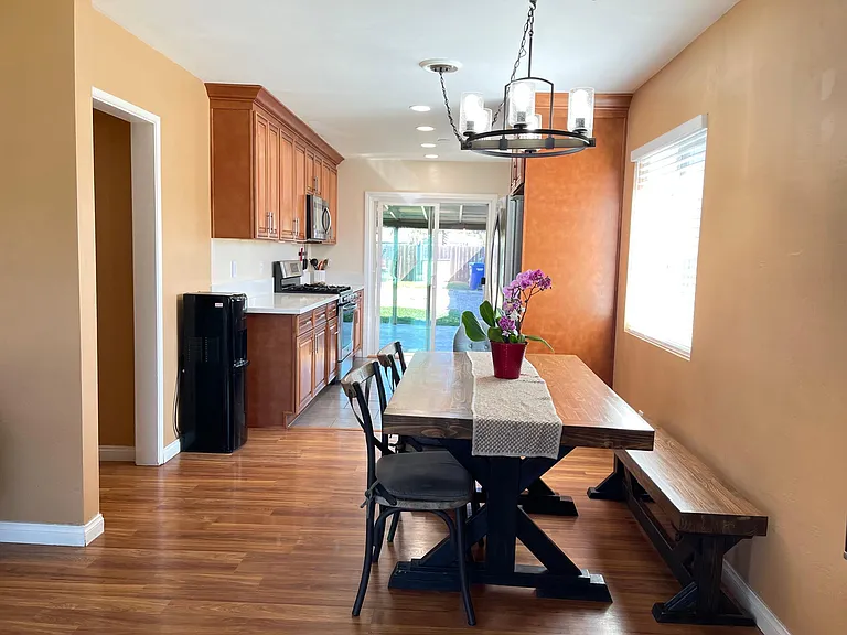 935 Paraiso Ave — Photo 6