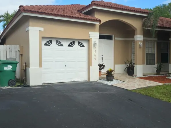 5769 NW 99th Ave, Doral, FL 33178