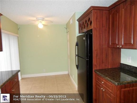 5th image of 619 Woodgate Ln #A