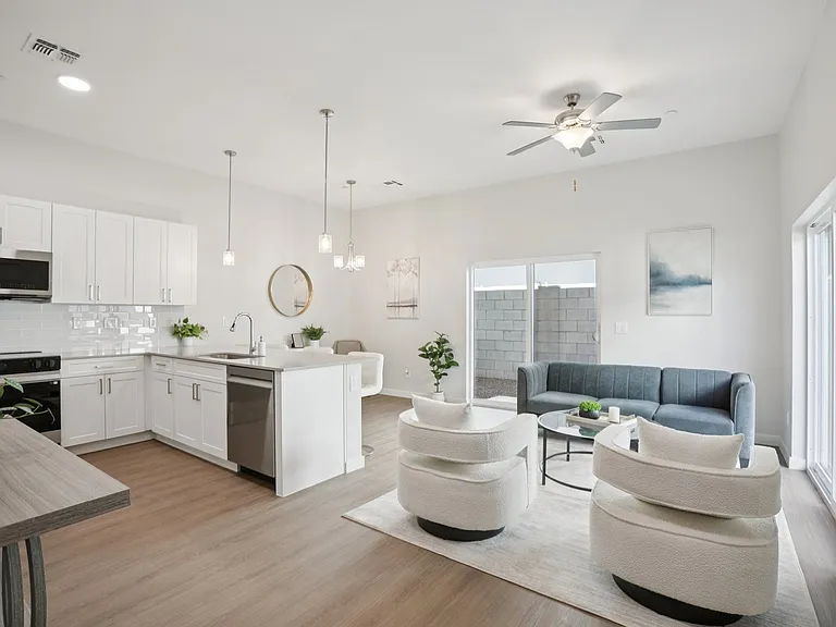 Canyon Townhomes — Photo 7