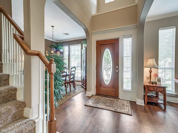 3rd image of 18609 Tall Oak Dr