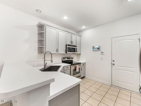 5th image of 6168 BARTRAM VILLAGE Drive