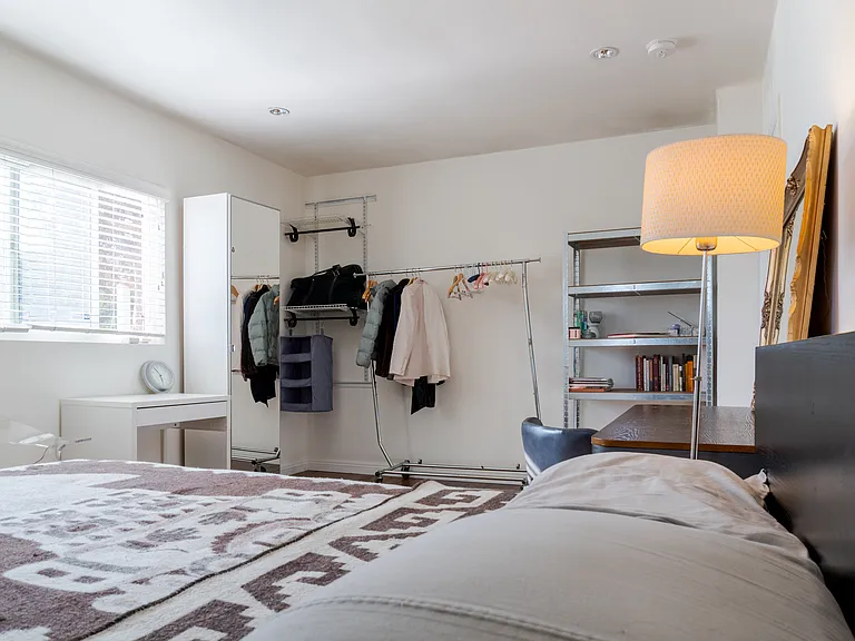 2404 S Isabella Ave — Photo 3