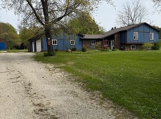 11201 Horton Rd, Holly, MI 48442