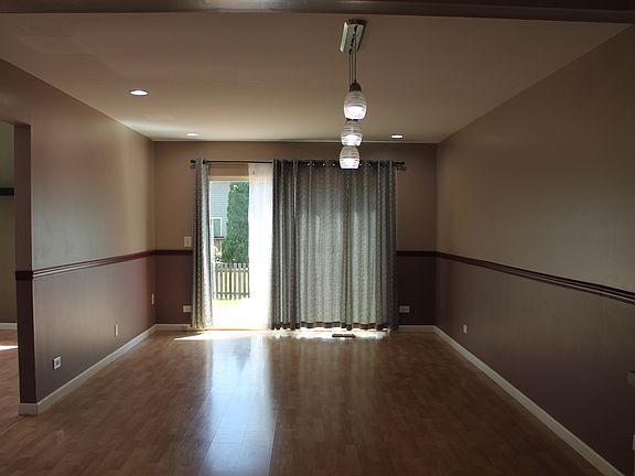 4th image of 1369 Derby Ln