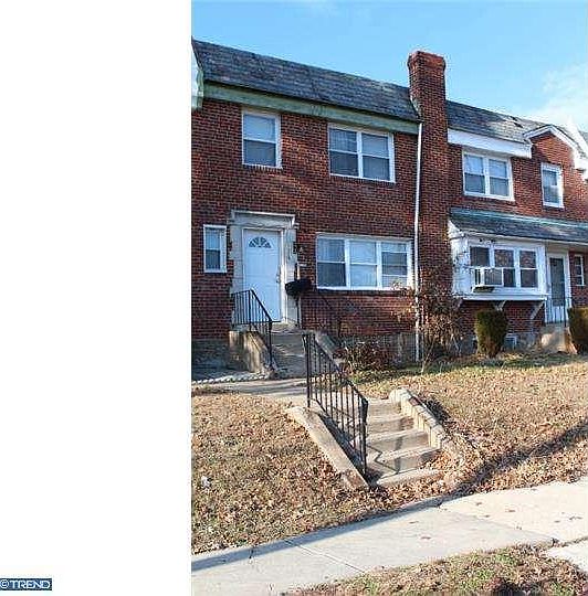 2nd image of 1329 E Sedgwick St