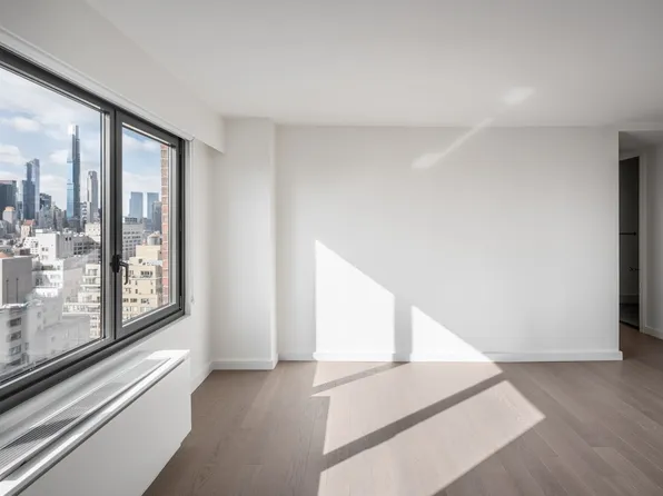 220 East 72nd Street image 6 of 28