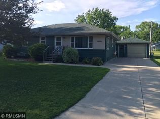 1719 14th St E, Glencoe, MN 55336