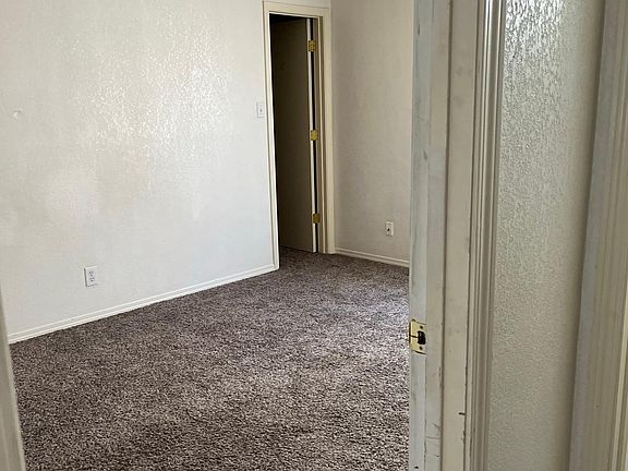 entrance to master bedroom