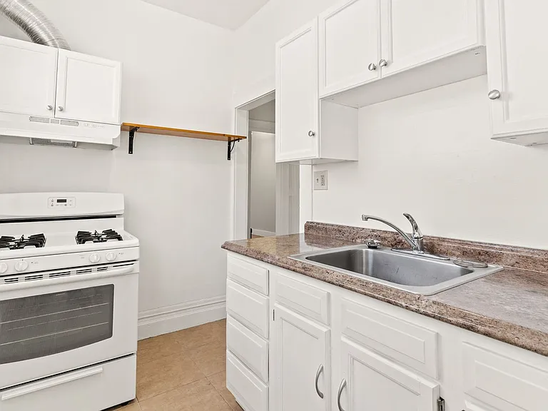 514 W Macarthur Blvd #3 — Photo 14