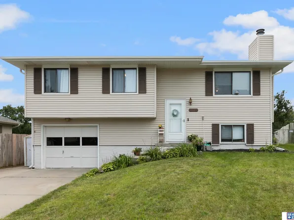 5225 Hyde Park Ct, Lincoln, NE 68516