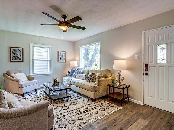 3rd image of 3518 Saint Joachim Ln