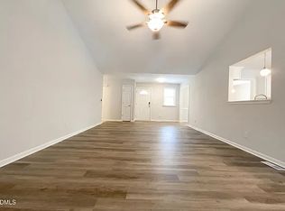105 Broken Lance Dr, Youngsville, NC 27596
