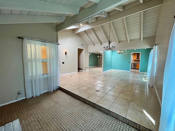 5th image of 1870 N Glenbrook Ave