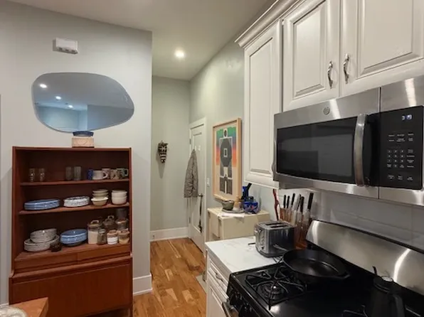 1701 W Nelson St Unit 1F, Chicago, IL 60657