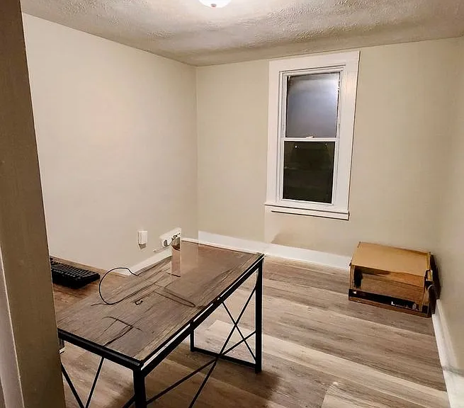 19-21 Bartlett Ave — Photo 5