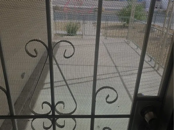 93 Sir George Dr, Las Vegas, NV 89110