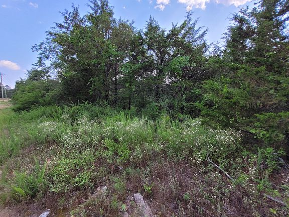 3rd image of 470 Quail Dr