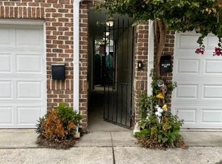 533 E Perry Ln, Savannah, GA 31401