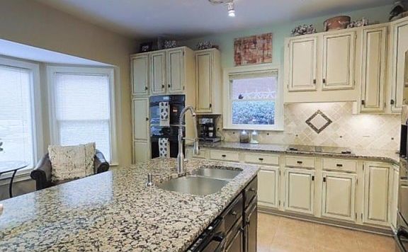 4th image of 9330 Coleherne Ct