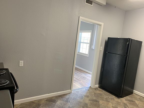 5th image of 427 W Oak St #14073873