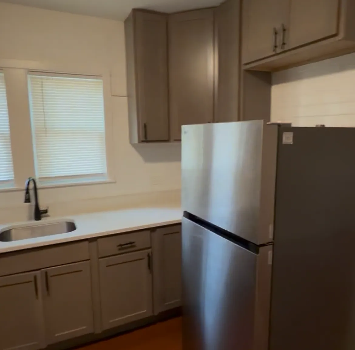 1 bed, 700 sqft, $1,250 — Photo 4