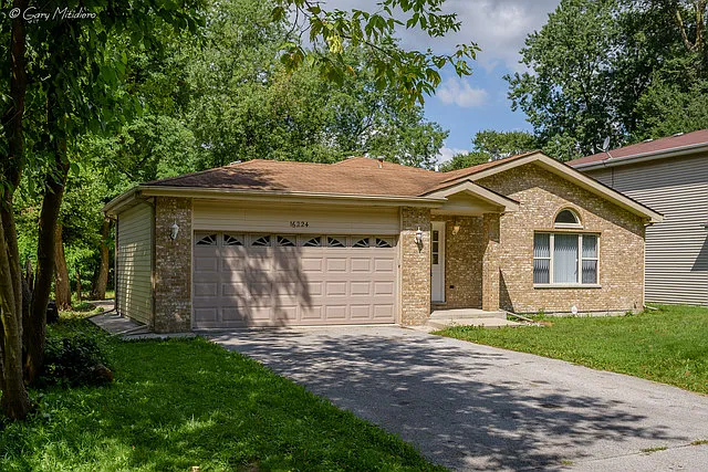 16224 Homan Ave photo 1