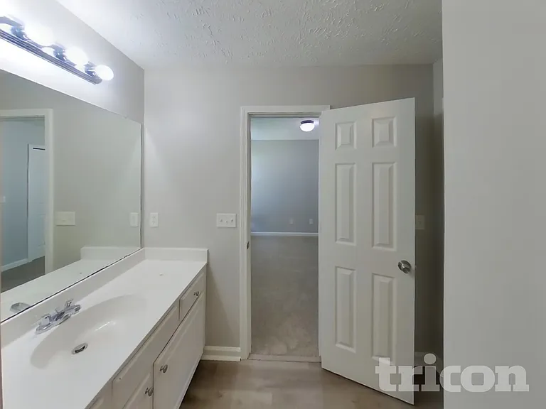 8292 Eastshore Dr — Photo 13