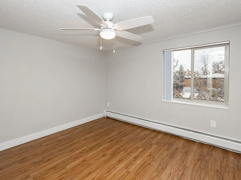 60 South — Photo 24