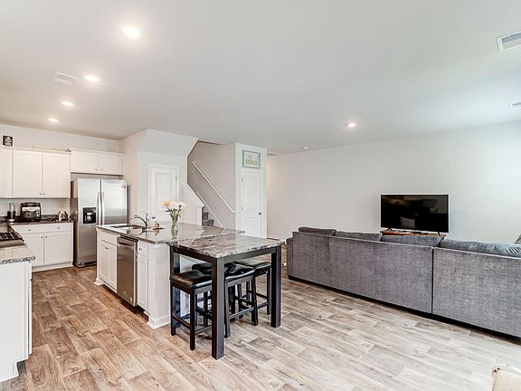 3rd image of 2654 Alamanda Dr