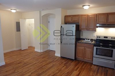 2nd image of 7450 N Greenview Ave APT 53