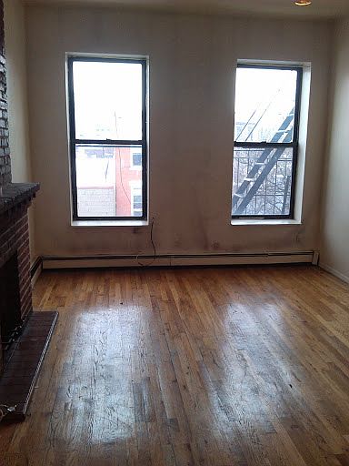 2nd image of 528 40th St APT 1R