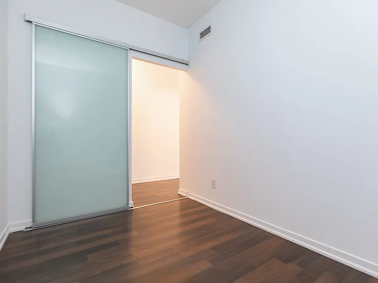 38 Joe Shuster Way — Photo 18