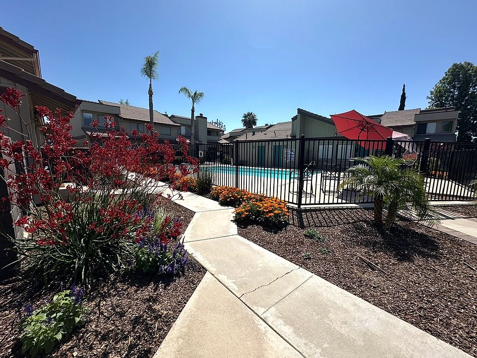 1st image of 4301 California Ave #12