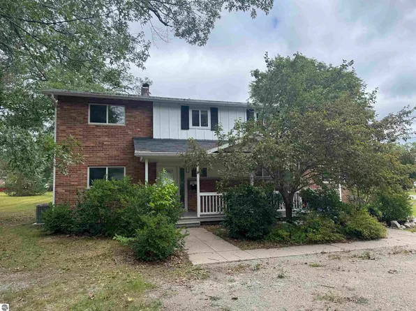 9316 Maryland St #B, Oscoda, MI 48750