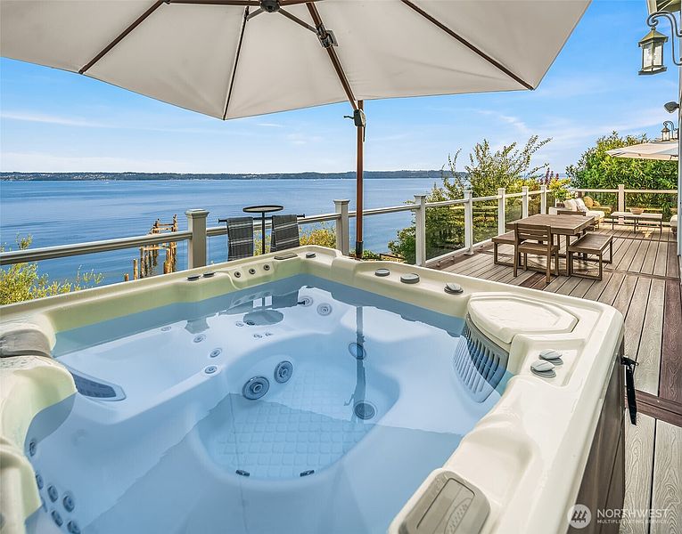 4th image of 25764 Gold Beach Drive SW