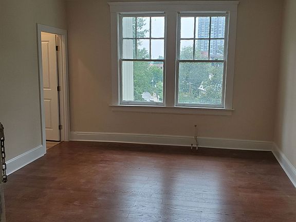 4th image of 149 Peachtree Cir NE #22
