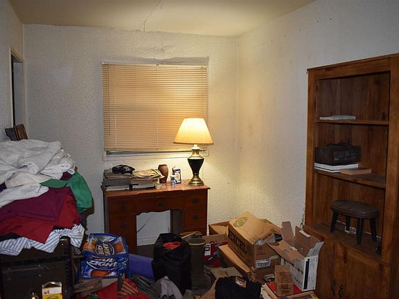 5th image of 845 S Edison Ave