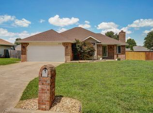 1115 W Verna Ln, Nixa, MO 65714